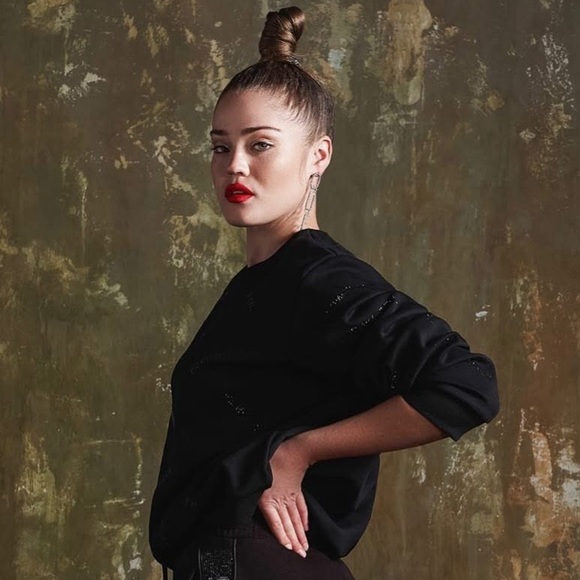 Lala Anthony Women Oversized Black Crewneck POWERFUL Rhinestone Sweatshirt S - Picture 12 of 13